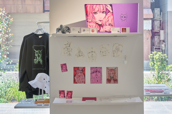 グッズ:作品を身近に感じられる形式